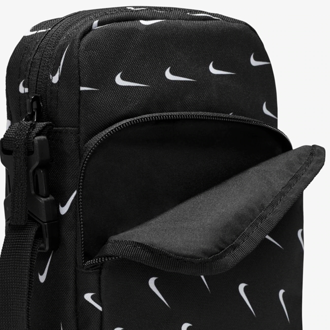 Nike swoosh mini 2025 bag